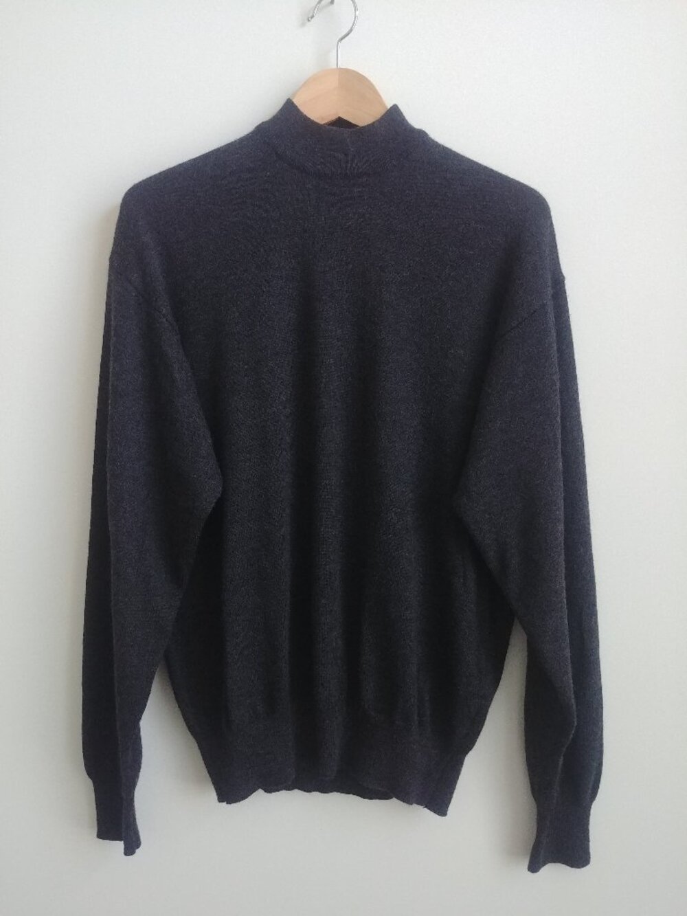 Vintage Mondango made in Italy dark grey wool mockneck turtleneck sweate…